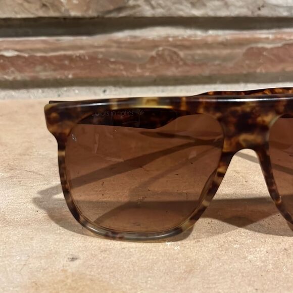 Sanford Hutton Colors in Optics Tortoise Shell Sunglasses - Picture 2 of 5